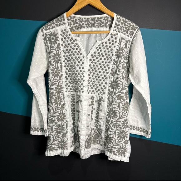 Tops - Chic White and Gray Tunic Top